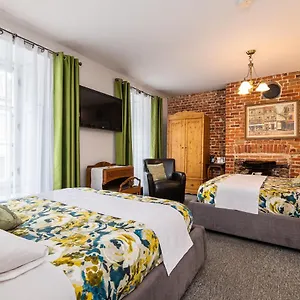 Le Coureur Des Bois Bed & Breakfast
